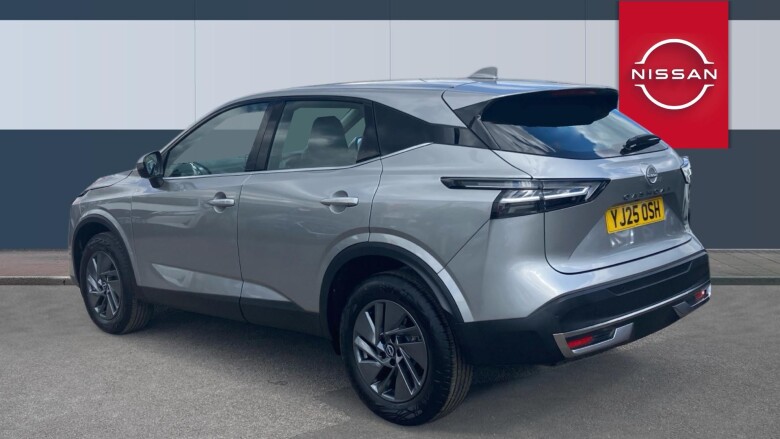 Nissan Qashqai 1.3 DiG-T MH Acenta Premium 5dr Petrol Hatchback